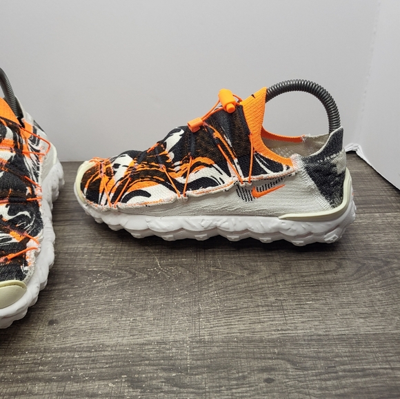 Nike ISPA Mindbody Koi Fish Men's Size 6 Lightweight Comfort Shoes - Picture 2 of 10